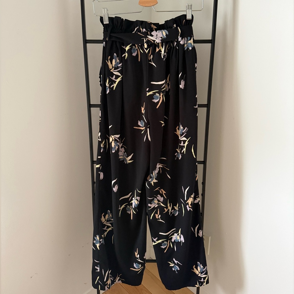A New Day Floral Paperbag Pants, size S - Picture 5 of 5